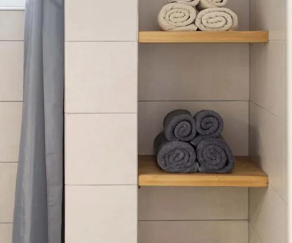 Parian Charming 3bedroom דירה