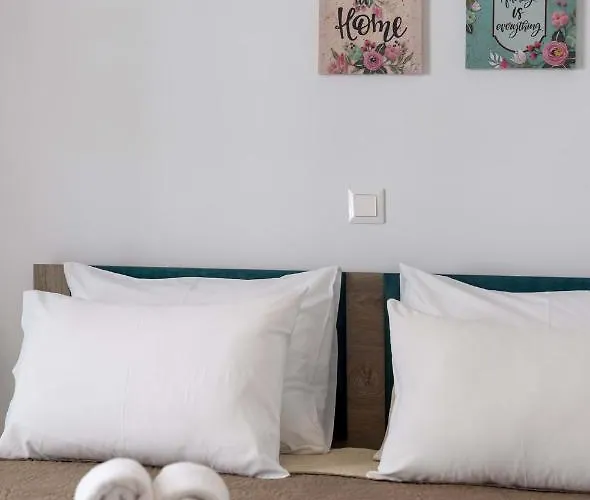 דירה Parian Charming 3bedroom